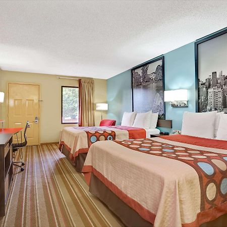 Super 8 By Wyndham Forest Park Extérieur photo